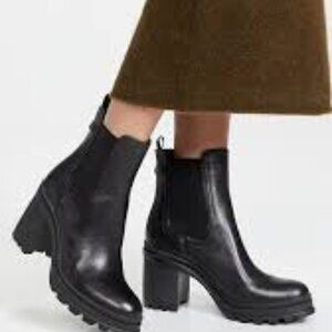 VERONICA BEARD Winnie Lug Sole Chelsea Boots